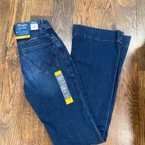 Wrangler Men's Dark Blue Relaxed Jeans